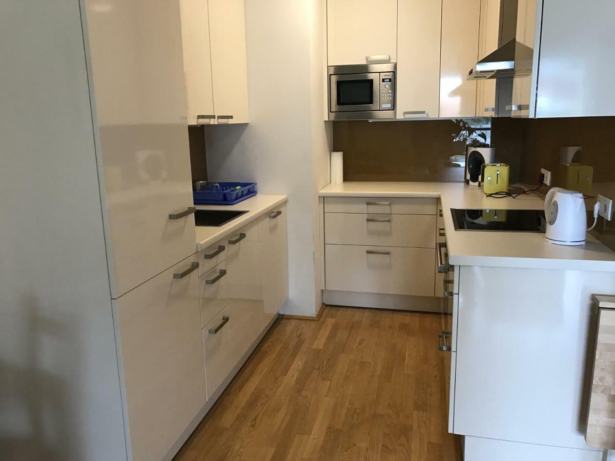 Apartment With Parking On Premise Wien Eksteriør bilde