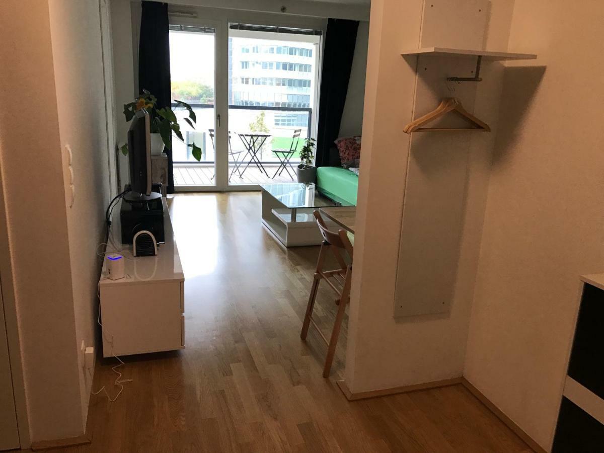Apartment With Parking On Premise Wien Eksteriør bilde