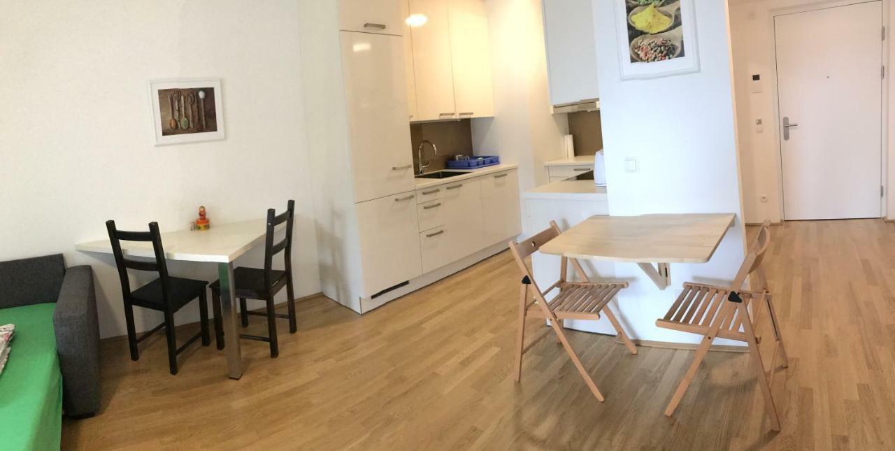 Apartment With Parking On Premise Wien Eksteriør bilde