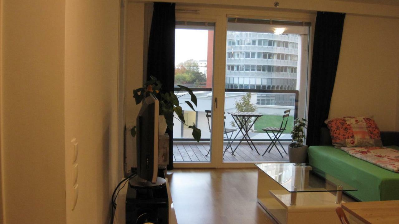 Apartment With Parking On Premise Wien Eksteriør bilde